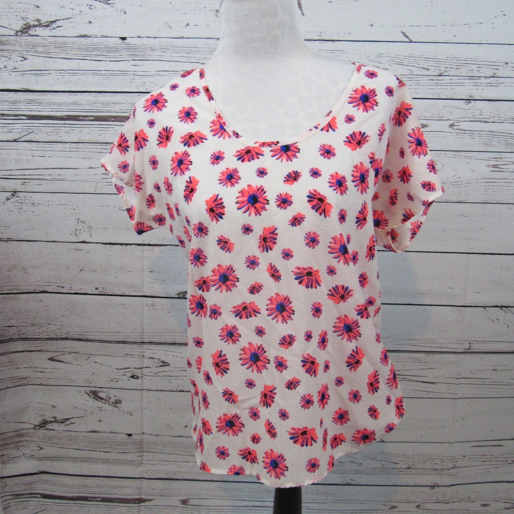 Fun & Flirt bright colored "Daisy" print top